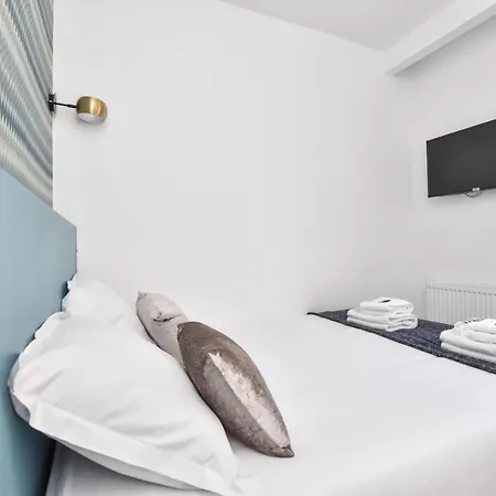 Beaugrenelle - Tour Eiffel 1 *